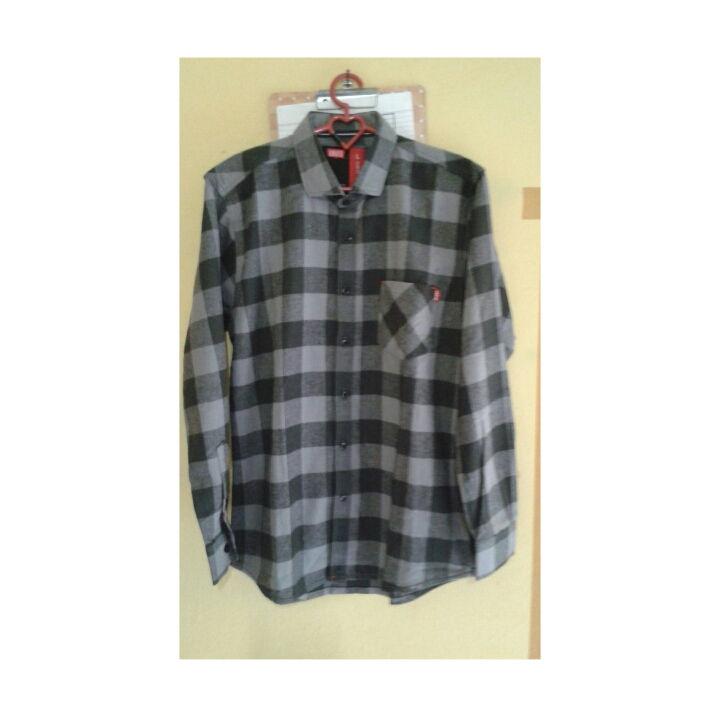 majangiklan's tweet photo. sedia jaket/kaos distro murah branded. invite 526F69AE dan IG : RS_STOREE #jaketmurah #kaosdistro http://t.co/l7w9ejLKWT