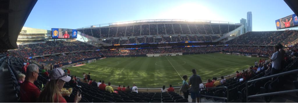 Hypcrbeats's tweet photo. Being able to see my favorite team play tonight was honestly a dream come true!⚽️❤️ #MUtour #MUvsPSG http://t.co/iCMcWiY3xr
