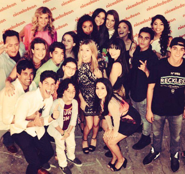 alexia_novoa's tweet photo. Throwback the every witch way a wrap  up party http://t.co/eEQtGptoHg