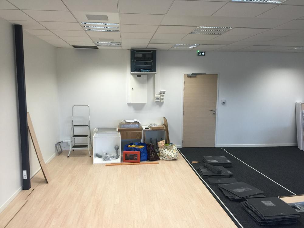 Nicolas_GUY's tweet photo. La cuisine encours de finition ! J-4 @soyhuce #soyhuceprendsonenvol #merciikea #caenpower #NormandyFT http://t.co/5mpcsb9nm8