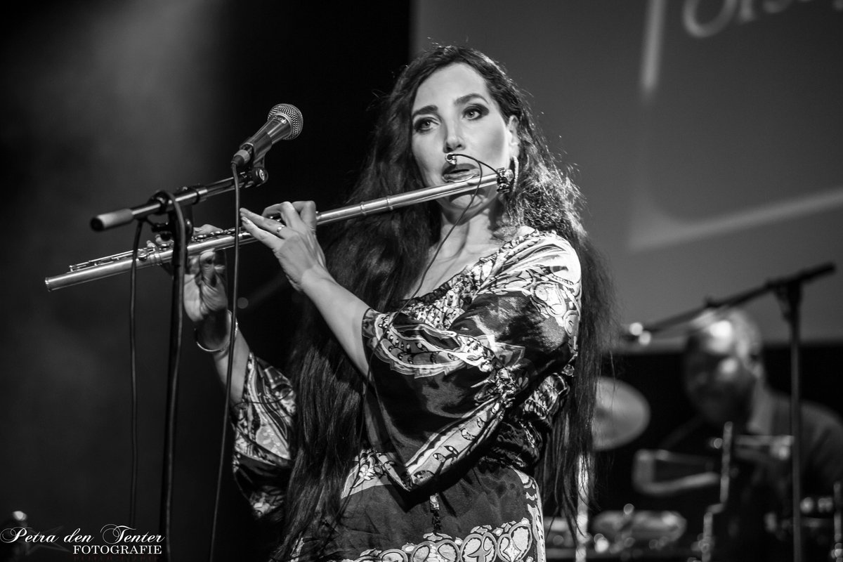 FreshCBookings's tweet photo. Beautiful picture of @Orsaya during her #CDPresentation. Made by #PetradenTenter http://t.co/RaGjZpSLut @JazSolMusic http://t.co/EV71MhxOma