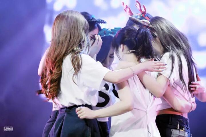 Queenspjy's tweet photo. #FanArmyFaceOff #Queens http://t.co/lWdE7ICLSI