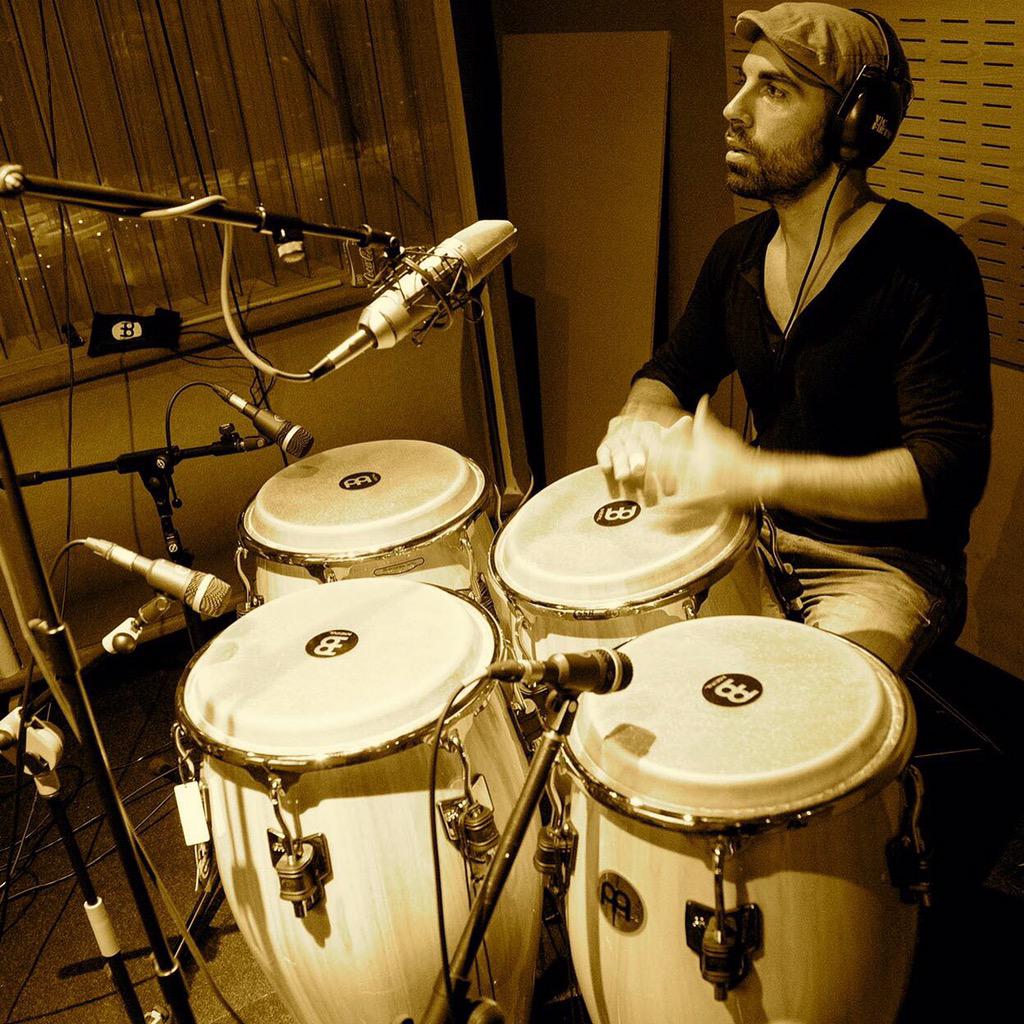meinliberica's tweet photo. Maestro @JorgePerezPatax & Meinl juntos por muchos años. ¡PATAX! #conga #patax #percuta #quinto #tumba http://t.co/sVRjbBGWHs