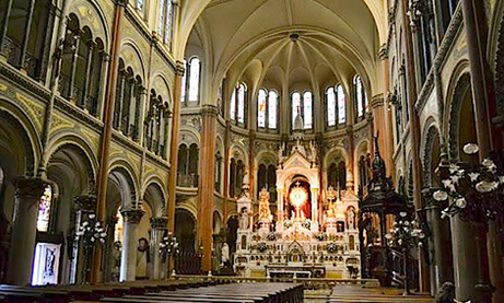 zenitespanol's tweet photo. La frase del día: El cristiano entra en la iglesia para amar a Dios
y sale para amar al prójimo http://t.co/1qCNg0H8wf