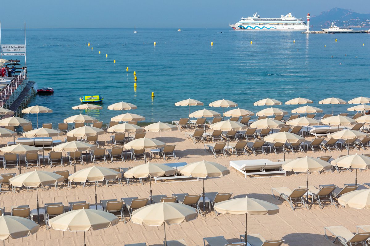 Hôtel Gray d'Albion  tweet media