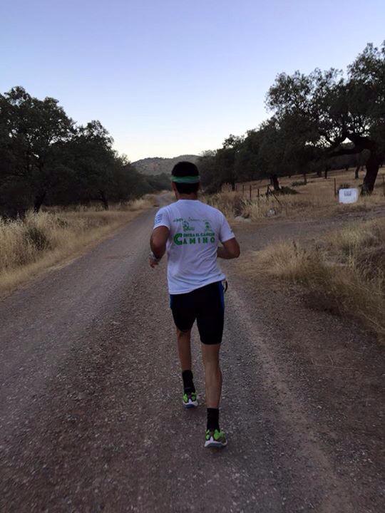 ccc2015's tweet photo. En marcha hasta Calzadilla de los Barros. ¡Adiós, Sevilla! ¡Hola, Badajoz! @AECCSevilla @aecc_es #CaminoSantiago http://t.co/x4t3c9qNkI