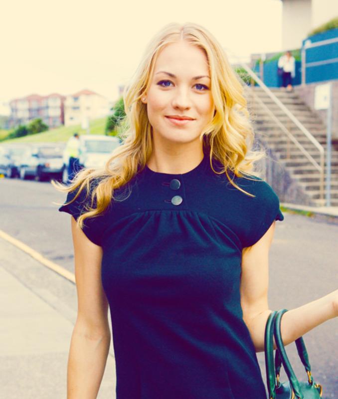 Happy birthday to my favorite actress... YVONNE STRAHOVSKI!!!   