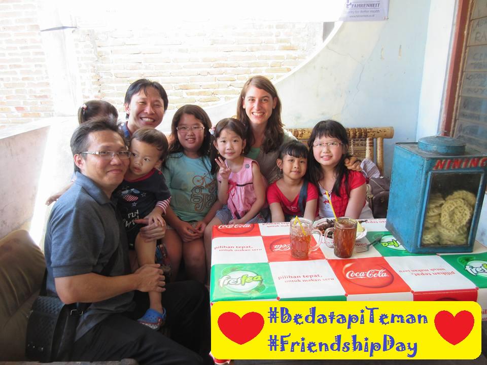 alisca_sutanto's tweet photo. @UReport_id Perbedaan itu indah saat kt bersahabat tanpa memandang usia,jns klamin,ras #BedatapiTeman #FriendshipDay http://t.co/ZQtGk7UUZG