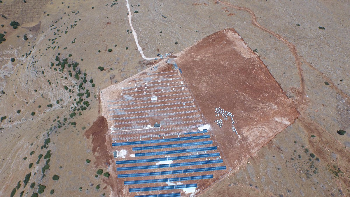 SolarTurkEnerji's tweet photo. " SolarTürk Enerji farkı ile  1MW Gaziantep / Nizip Şantiyemizin çalışmalarına son hızla devam ediliyor." http://t.co/ApCtBaMRXi