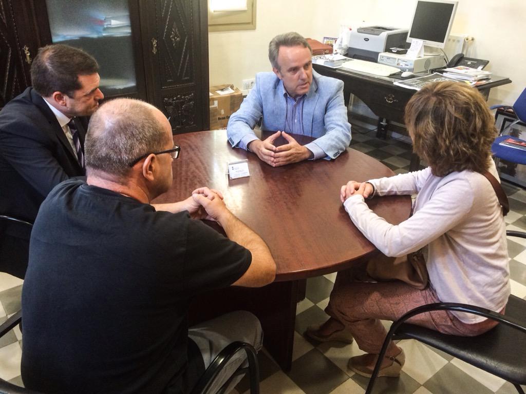 txellborras's tweet photo. Començo la visita a l'Alt Empordà a Vilabertran, amb l'alcalde Martí Armadà i el secretari Coop local @QuimFerrerVdM http://t.co/lEG9Cfuj7W