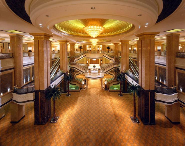 BeatriceCruz08's tweet photo. http://t.co/JxTVv5Npi0 | Emirates Palace in Abu Dhabi | #luxuriouspalace #abudhabipalace http://t.co/4zhhyMji1I