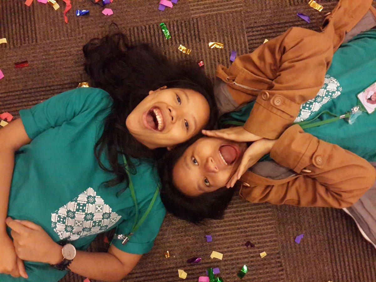 Sasmintul's tweet photo. It's Friendship Day kii!! :D @yukiramadini @UReport_id #BedatapiTeman #FriendshipDay http://t.co/4SMG1Z5Tkk