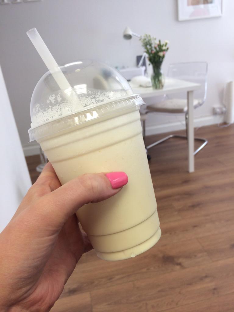 Pure_Oakham's tweet photo. Milkshake @cookiesofoakham to keep us going!! #LifeSaver #MilkshakeMoment #Oakham #Rutland http://t.co/OtT28Gc2Ni