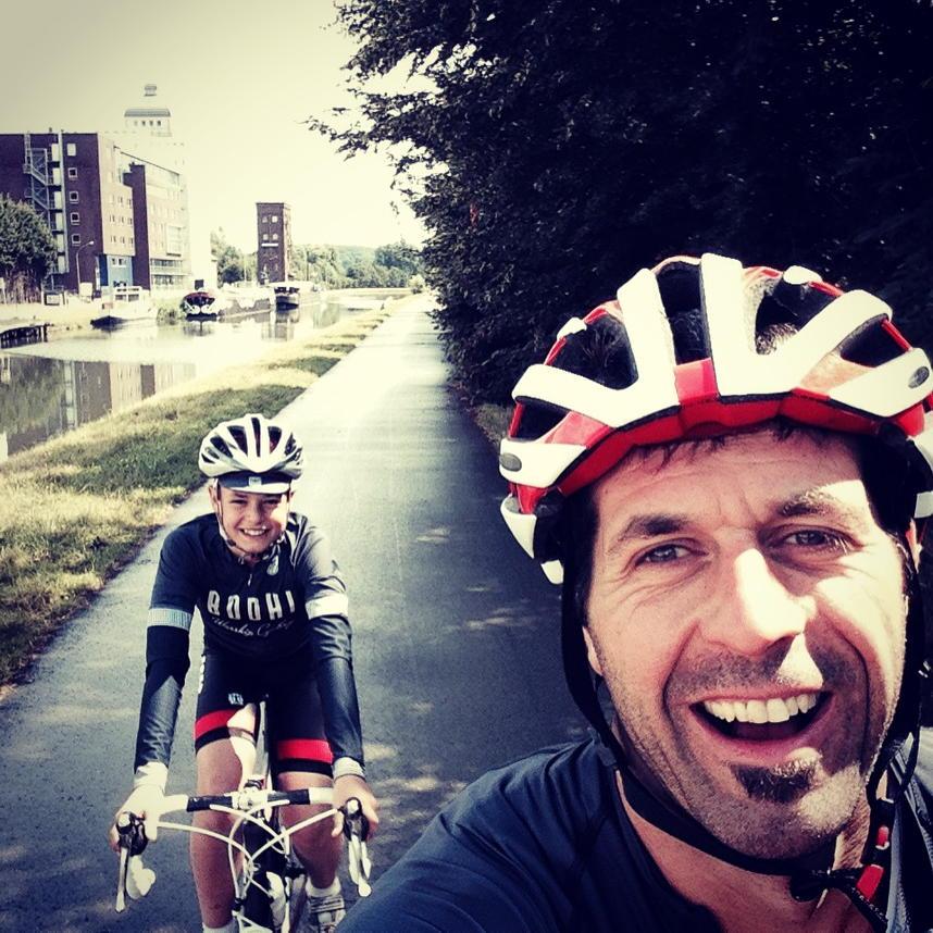 Nog 10 km en thuis na 370 km in 3 dagen en veel anekdotes rijker#chapeau aan mijne 13 jarige fiston😄