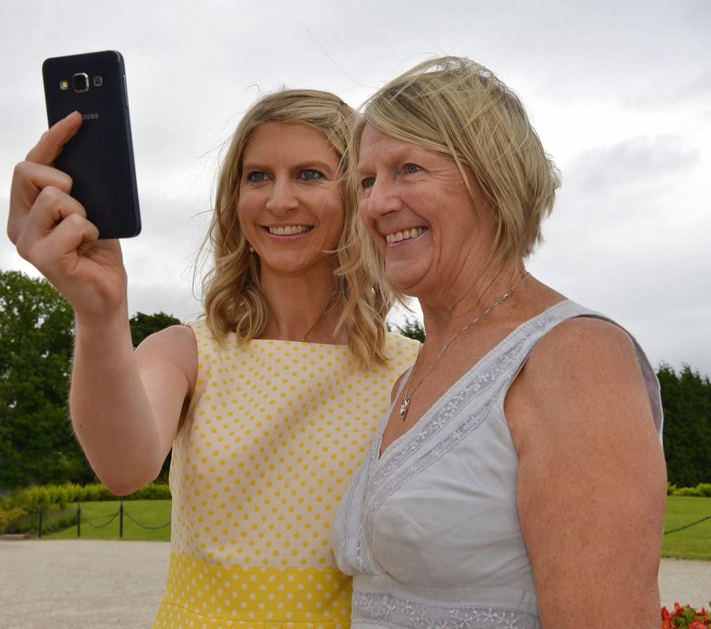 BCResearchIre's tweet photo. It's #ladiesday! Have you shared your #1in10 selfies with the women who impact your life? #textIMPACT #GalwayRaces http://t.co/UE3Sgtp6O4
