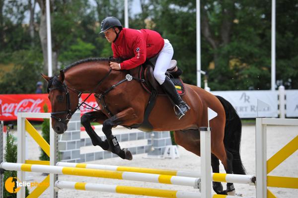 BalticaTour2015's tweet photo. The winner of today's competition CSIYH3* Gold3-Matas Petraitis with Soli Deo Glorija #BalticaTour2015 #showjumping http://t.co/lyjGPwwDDP