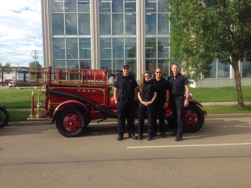 bheesing's tweet photo. Parade day at #BVJ Camrose #FortSaskFD #fortsask http://t.co/p4jXtOR6Ar