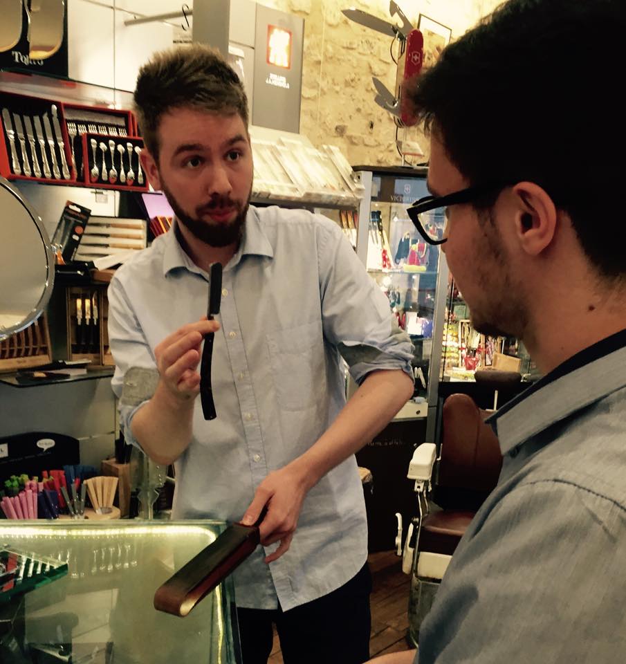 Nous sommes ouverts au mois d'août et nous assurons les formations coupe-chou. Gratuite à l'achat d'un coupe-chou