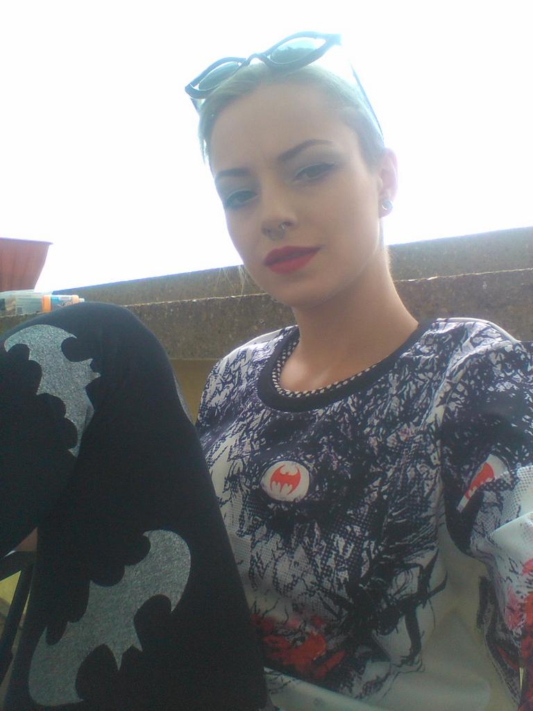 0AprilStorm0's tweet photo. Today is a batman day http://t.co/nOuXTaspL8