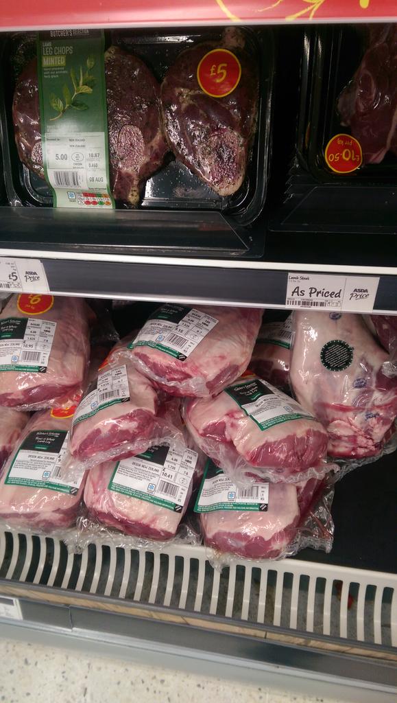 gertyddynowen's tweet photo. @NoLambWeek been to SM stores in Midlands today. 80% of lamb on offer wan either Nz or Australian. http://t.co/DGCR6mCbDF