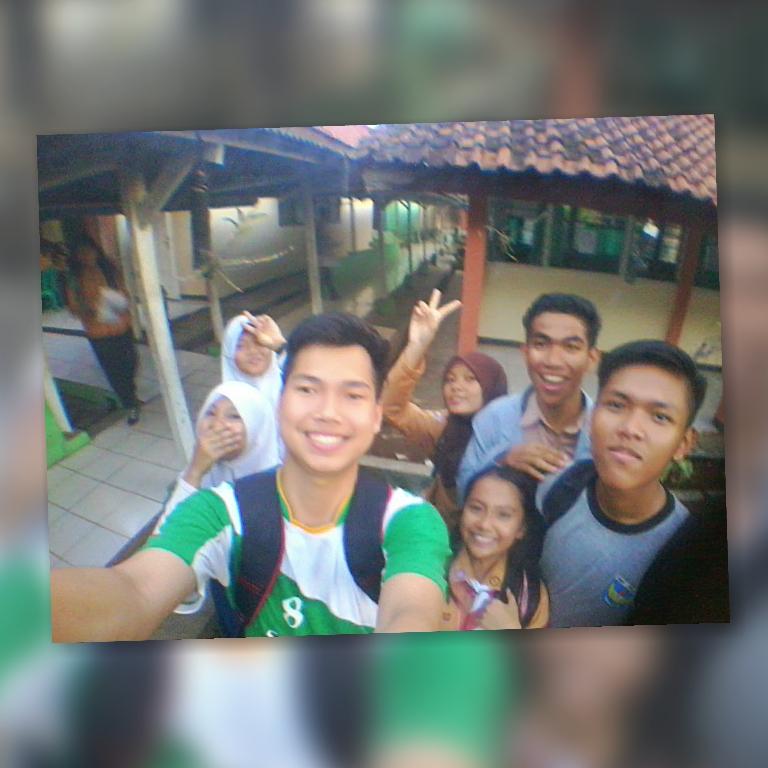NavyraYp's tweet photo. @officialSmuray #Selfie #MPLSSMURAY2015 http://t.co/Agw319pBqT