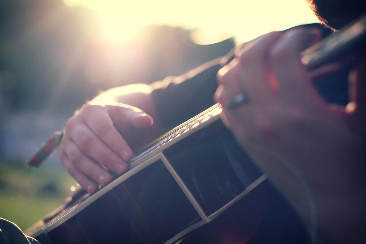BarHillScranton's tweet photo. Stop by for delicious food and drinks accompanied by music from Nowhere Slow! http://t.co/OIgRGhTytn