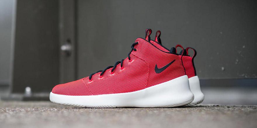 Druif belediging beoefenaar Foot Locker EU on Twitter: "The exclusive Red Nike Hyperfresh drops this  Saturday 9am CET online &amp; in store http://t.co/Hm2DRDnMIw" / Twitter