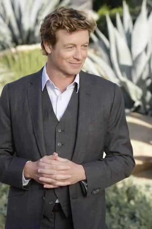  IT\S 30 JULY, GUYS! SO THAT MEANS SIMON BAKER TURNS 46. HAPPY BIRTHDAY TO THIS AWESOME MAN. 