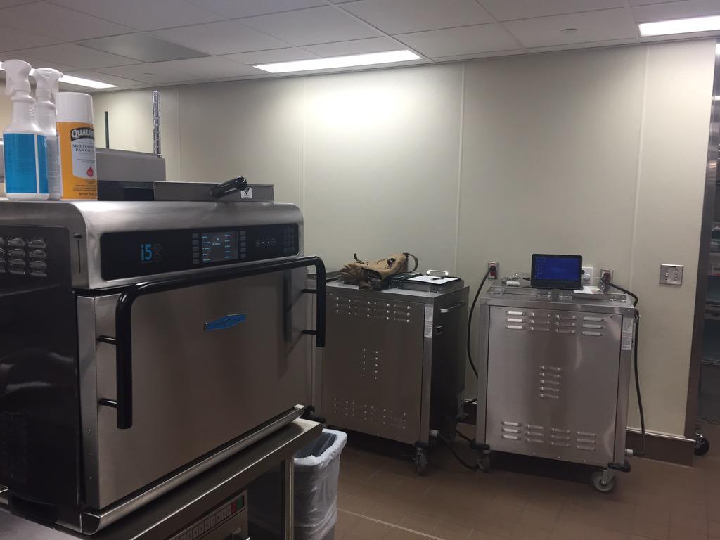 GMGREPS's tweet image. #Turbochef Testing Bright and Early at CMC Main! #rapidcooking #healthcare #ventlesscooking