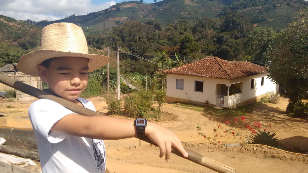 OtonFrei's tweet photo. Após 10 dias c minha família, em manhuaçu, estou retornando a Betim. Eh necessário parar p seguir viagem. http://t.co/rKch8oVmGS