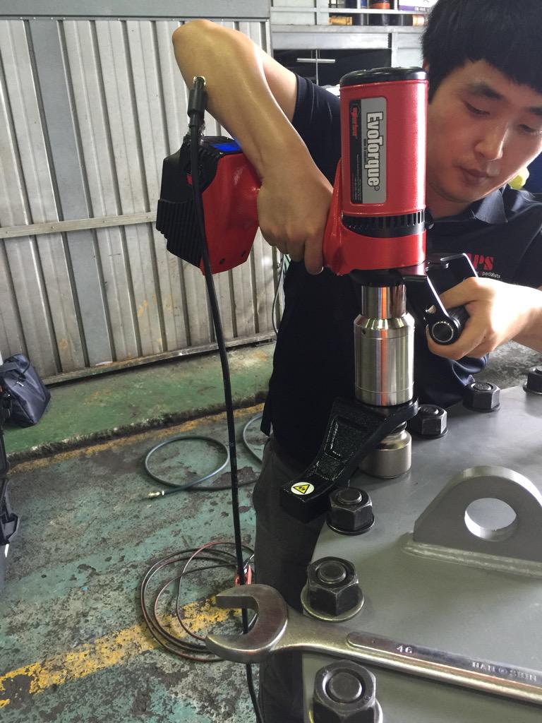APS_tools's tweet photo. Norbar EvoTorque- 국내에서 최초로 판매함 ㅋ  First sale in Korea-APS        http://t.co/vBwm5vFDVk http://t.co/xPoxIJqxQ4