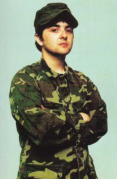 Happy Birthday Sean Moore, the best beat point on the drums 