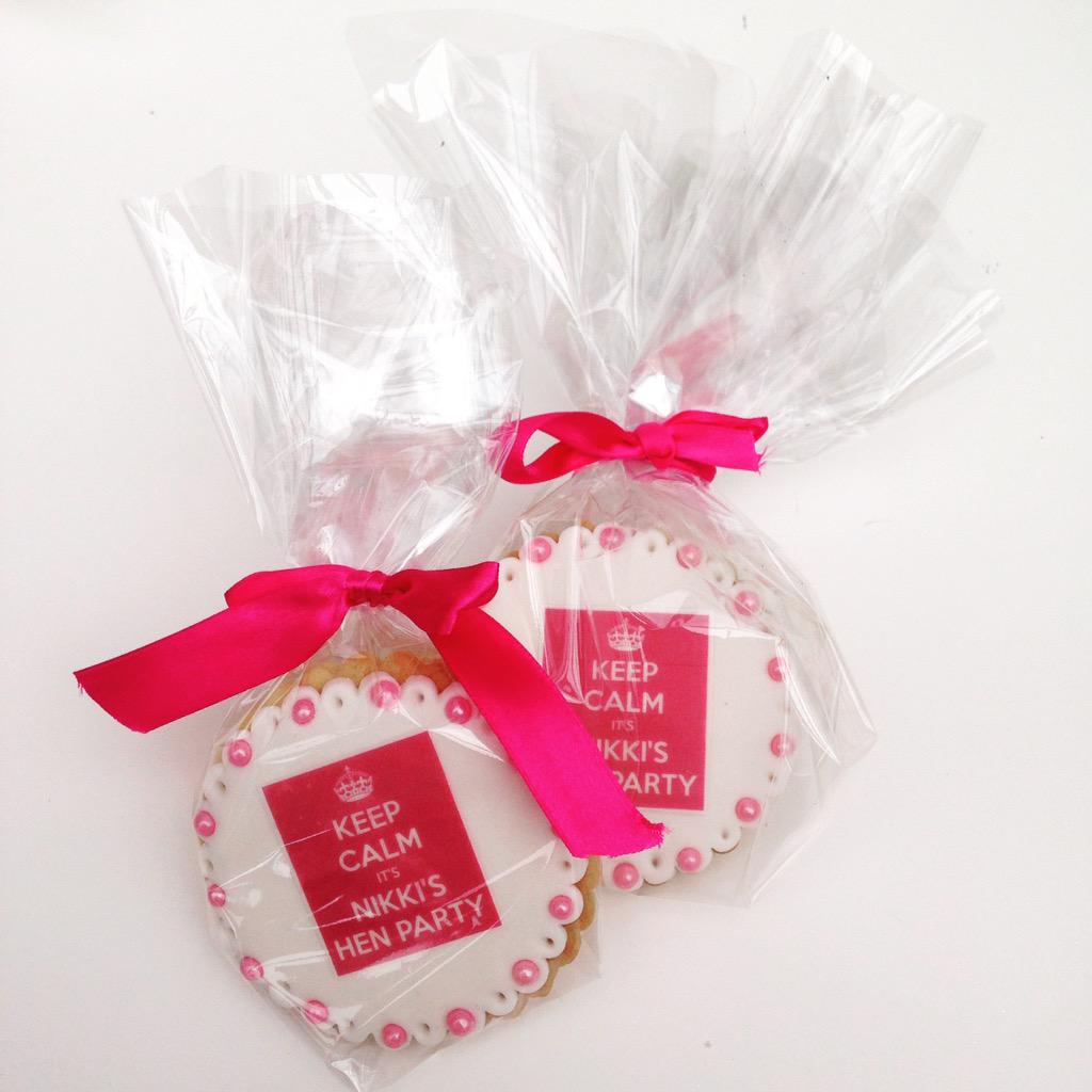 #henparty #cookies #wedding! Great idea for those goodie bags! @MumsnetEnfield <a href="/MumsnetBarnet/">Mumsnet Barnet</a> <a href="/GordonHill_EN2/">GordonHill EN2</a>