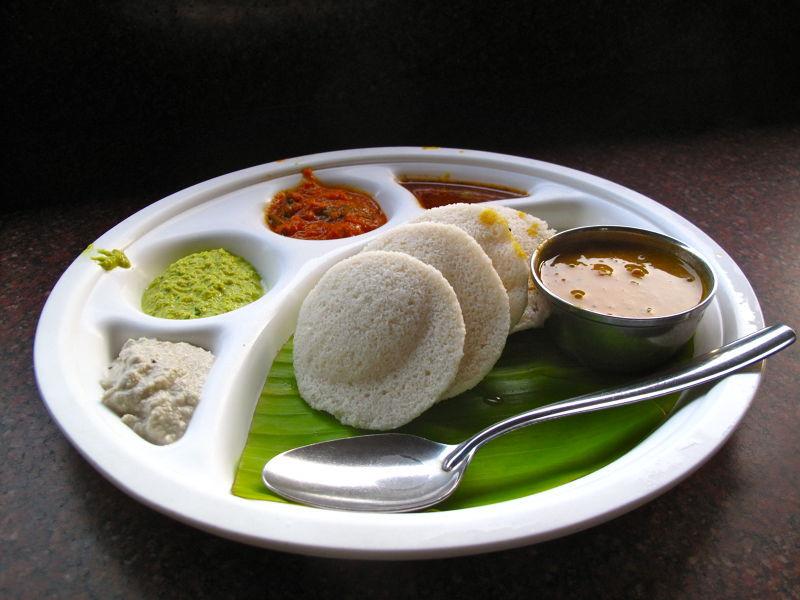 SpoonzoApp's tweet photo. Wanna have mouth tempting south indian ? Do checkin @ Vaishali! #PuneMustTry #FoodiesFirst http://t.co/F31qDSArSM