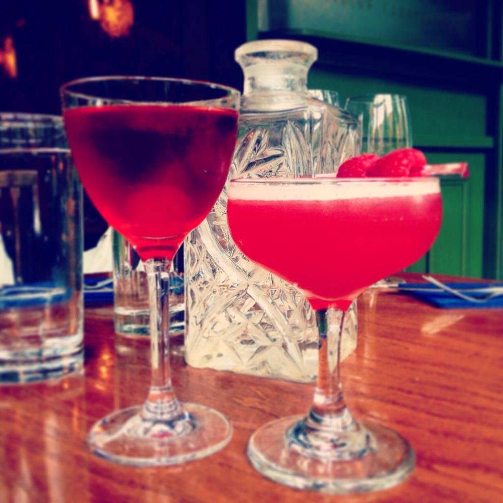 GuardianDrinks's tweet photo. Been a busy week... It's now time to relax. Never too early for a #cocktail thank you @HoxleyandPorter @daisykeeps http://t.co/1TKJsbTZ9i