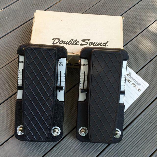 EffectsDatabase's tweet photo. Double Double Sound :D (fuzz-wah: http://t.co/ecHVFmt4a1) #rafmax #vintagepedals #vintage… http://t.co/nf0MbkcsYu http://t.co/IWY1UOI9L5