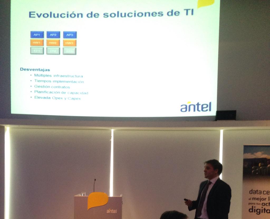 AntelDeTodos's tweet photo. "#DataCenterAntel estará operativo a principios de 2016", Ing. J.Pignataro, Gte Desarrollo Data Center http://t.co/tZkiob7jD0