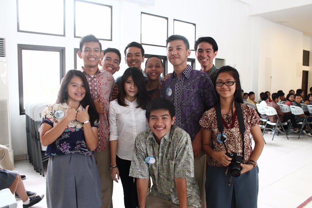 OSIS_MYBOGOR's tweet photo. foto2 bersama kaka jessica :) <3 #MOPDB #SOS #SMAMY http://t.co/JzXmlB0ojv