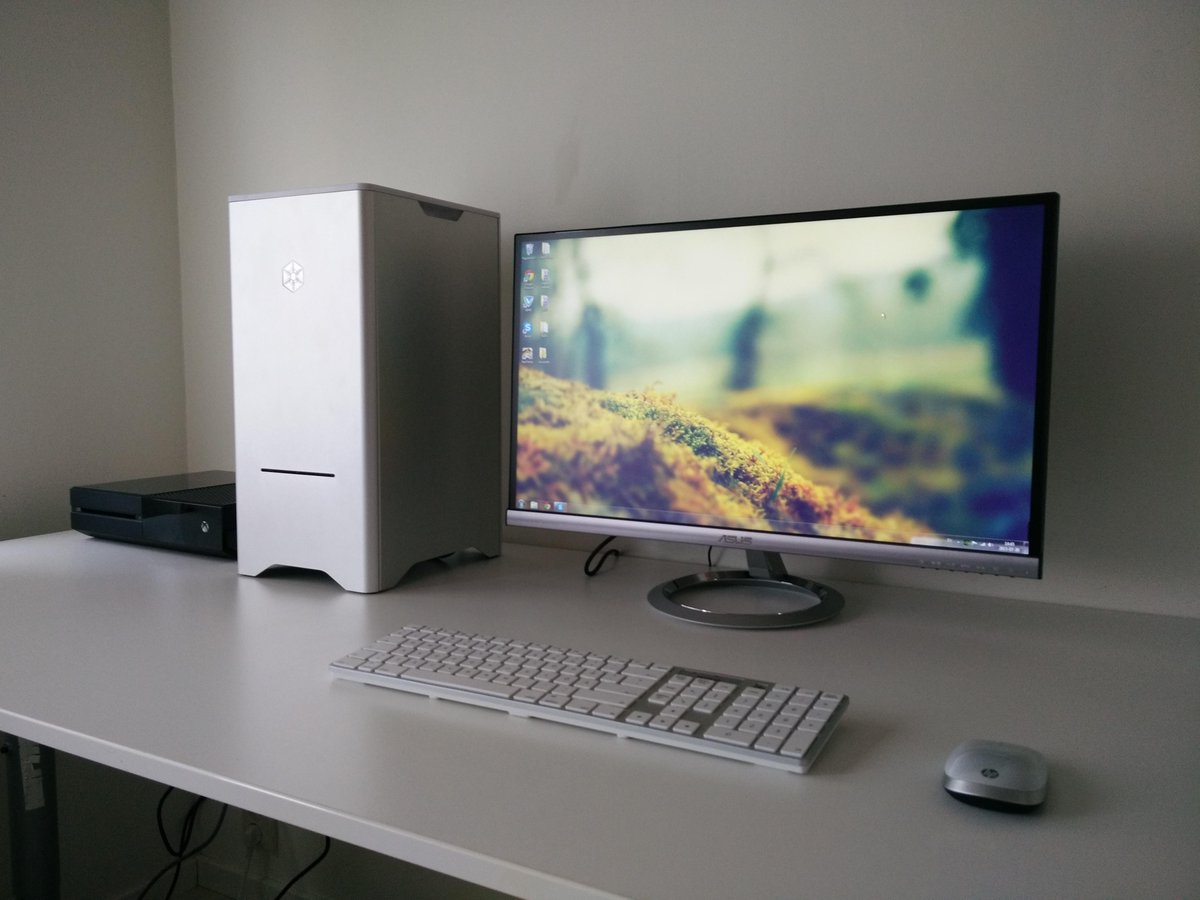 XelPixels's tweet photo. OS: Windows 7 Home Premium 64bit
Processor: i5-4690 3.5GHz
RAM: 16 GB
GraphicsCard: EVGA GTX 970 SC
#PRsNewComp http://t.co/vY8BBPbzIG
