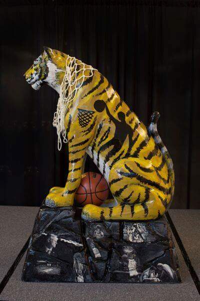 Please votefor Monty's Tiger
tigersontheprowl.org/product/boys-g…