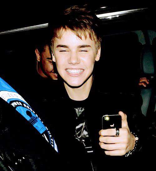 dontmeysin's tweet photo. hadi hızlanın #MTVHottest Justin Bieber http://t.co/RO0lZMLRKS