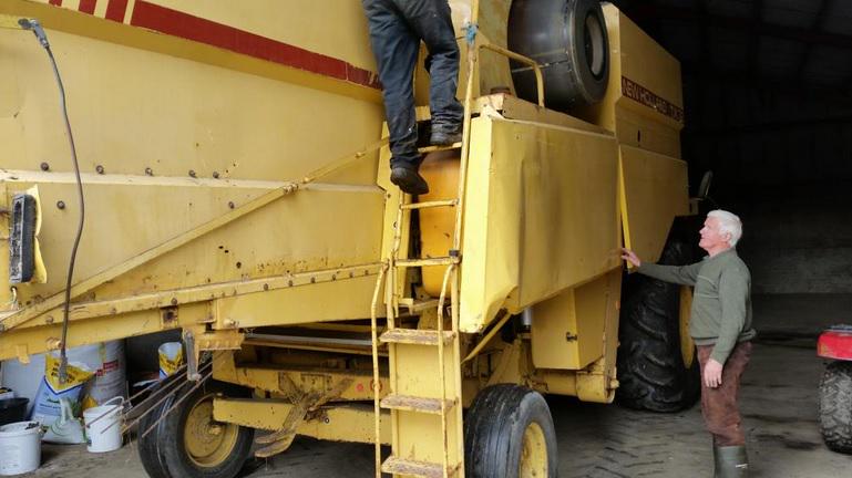 farmflo's tweet photo. Our @GarethDevenney @farmflo's homefarm with combine ready 4 harvest but weather not permitting #awfulsummer http://t.co/TsLhBUUIQY