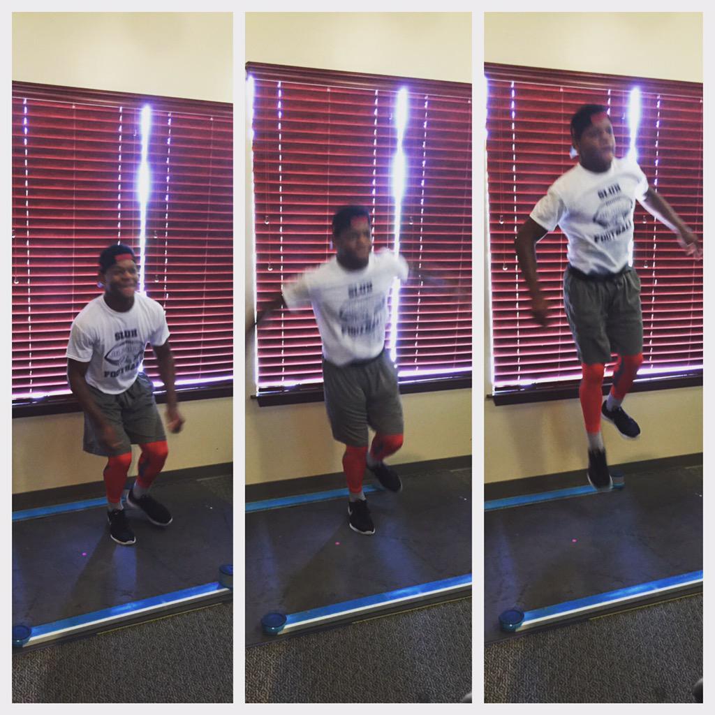RACESTL's tweet image. Single leg vertical #jump testing with #optogait @MicrogateUSA @elitefootball