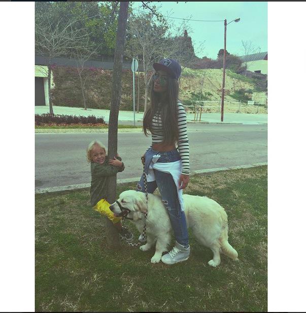 DaviPrivdo's tweet photo. Rafaella e poker te amo ❤️❤️🐶🐶👶👧 http://t.co/j3DU42DLMu