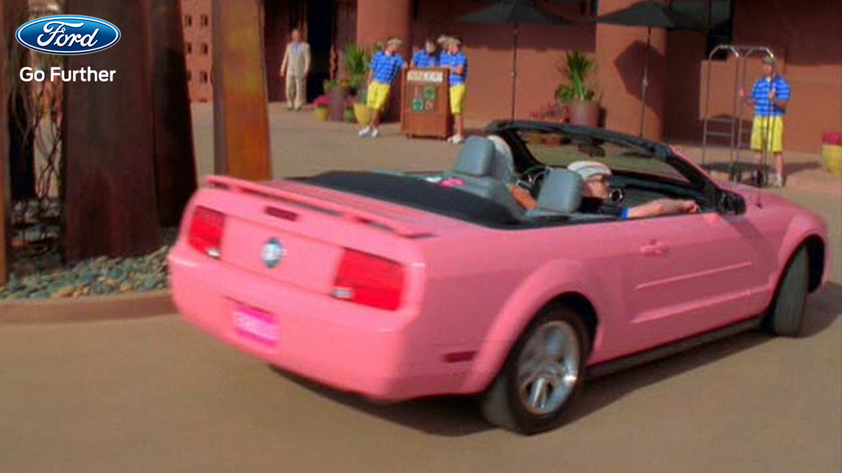 FordCampeche's tweet photo. A quien no le gustaría ir a la escuela en un  #Ford MustangGT Pink de la película que salió en high school musical http://t.co/mbcqkWptnF