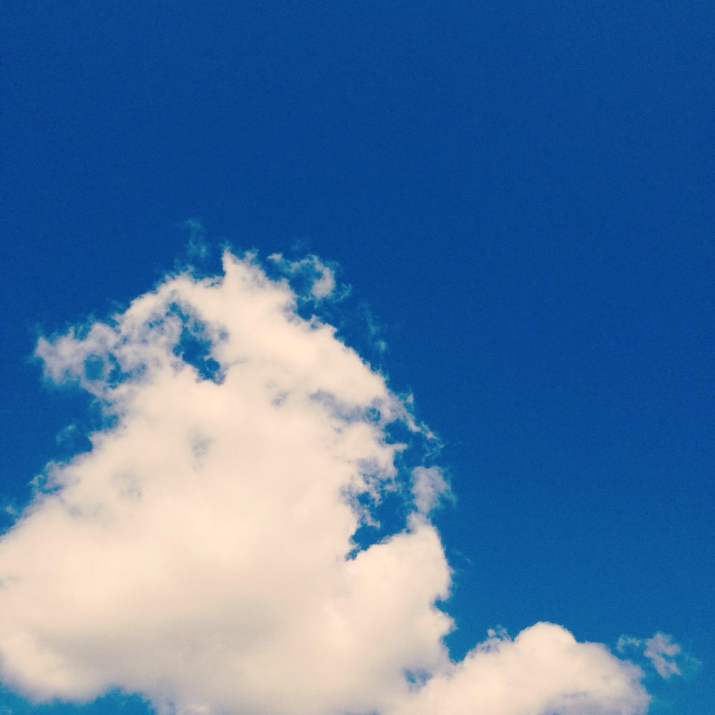c_easterbrook's tweet photo. Loving today, no complaints #Blue #Sky #WhyNot #Loving #Today #NoComplaints http://t.co/PPlr3lxx0c