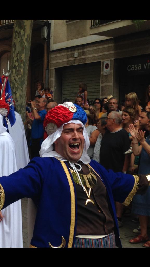 AnyBequetero's tweet photo. Les Santes 2015 ja són història! Glòria a Les Santes 2016! I Glòria a l'Any Bequetero! http://t.co/MquFehoVyI