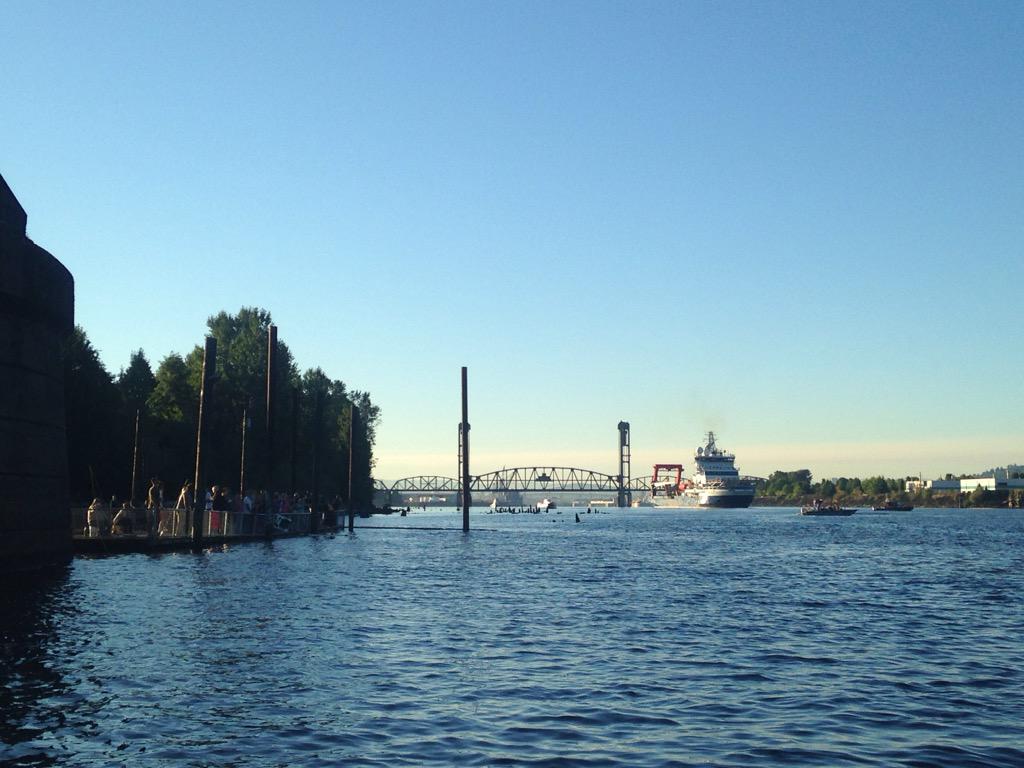 doyoucopyover's tweet image. Supporters gather on the shore as Fennica gets closer #shellno #youshellnotpass