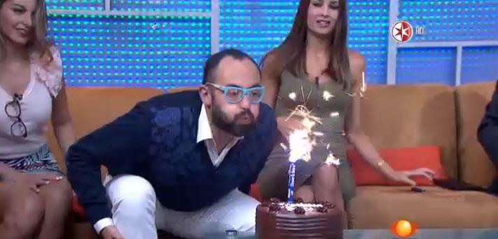 nmas's tweet photo. #PrimeroNoticias ¡Feliz cumpleaños @clarketo! http://t.co/mALYc6LRU0