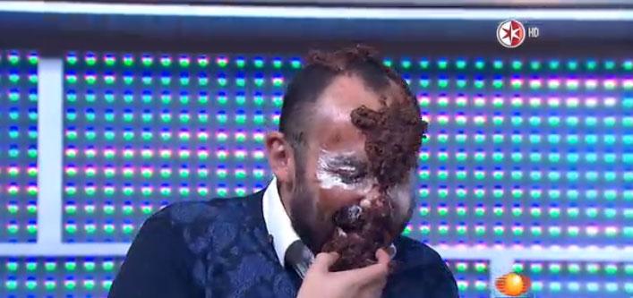 nmas's tweet photo. #PrimeroNoticias ¡Feliz cumpleaños @clarketo! http://t.co/mALYc6LRU0